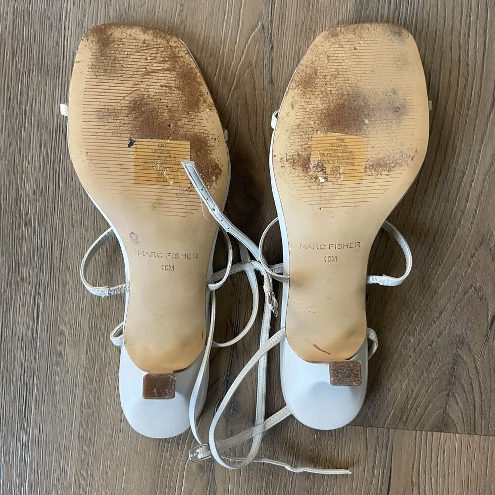 Marc Fisher Women's White Leather Strappy Kitten Heel Sandal Shoes 10M! - Picture 6 of 8